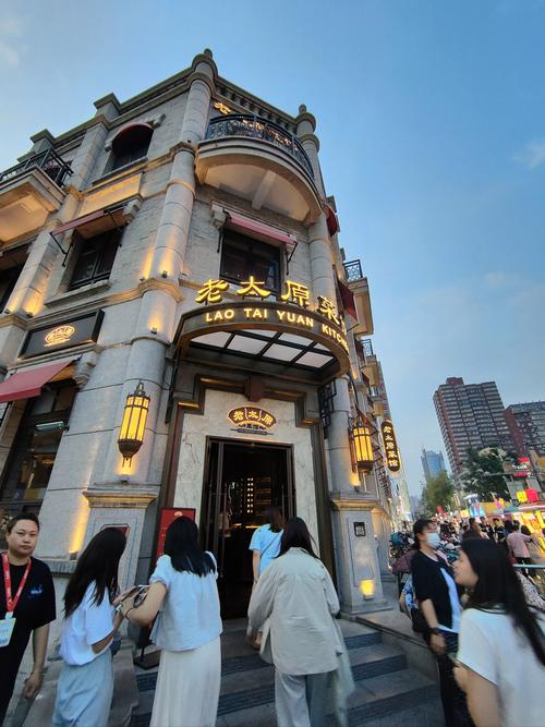 钟楼哪里有外烟专卖店(钟楼哪里有卖外烟的)